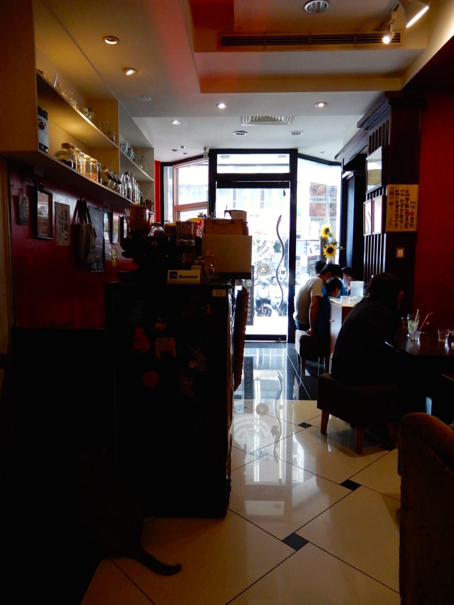 台北貓妝咖啡館內部
